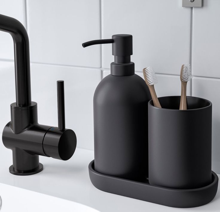 Monochrome Obsidian Bath Ensemble